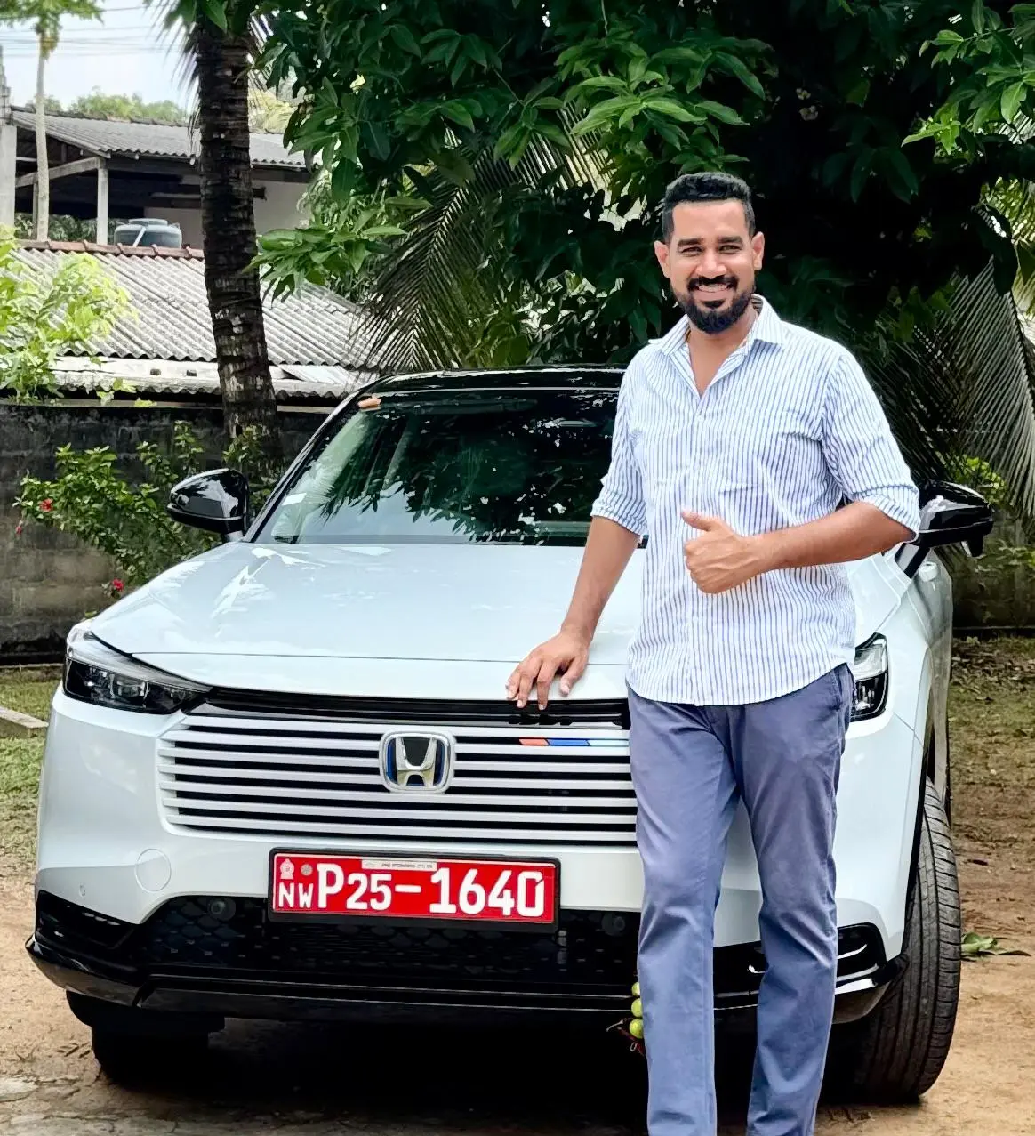 Tharindu Jayasinghe - Experienced Safari Driver